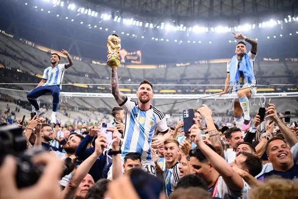 “Passion Unleashed: Argentina Fan Celebrates World Cup Win in Stands with Unbridled Joy”